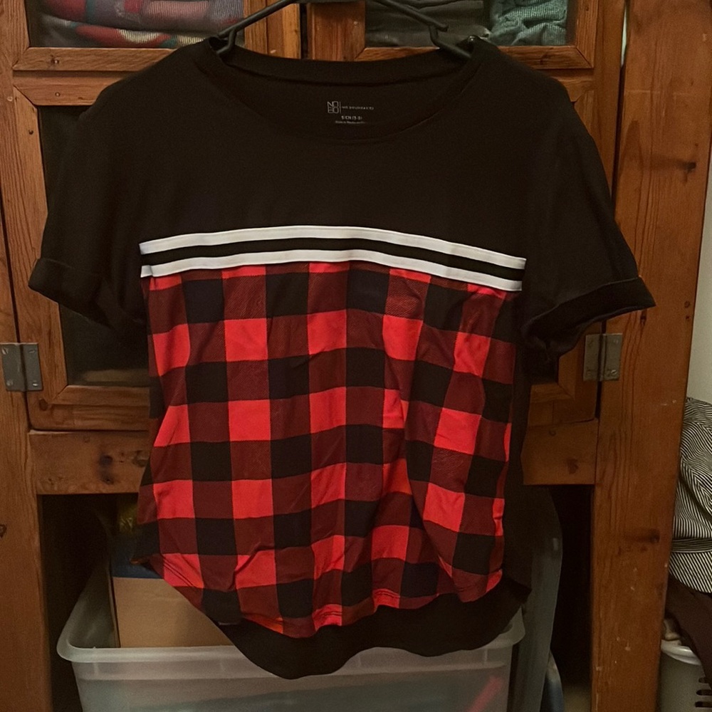 Tee shirt